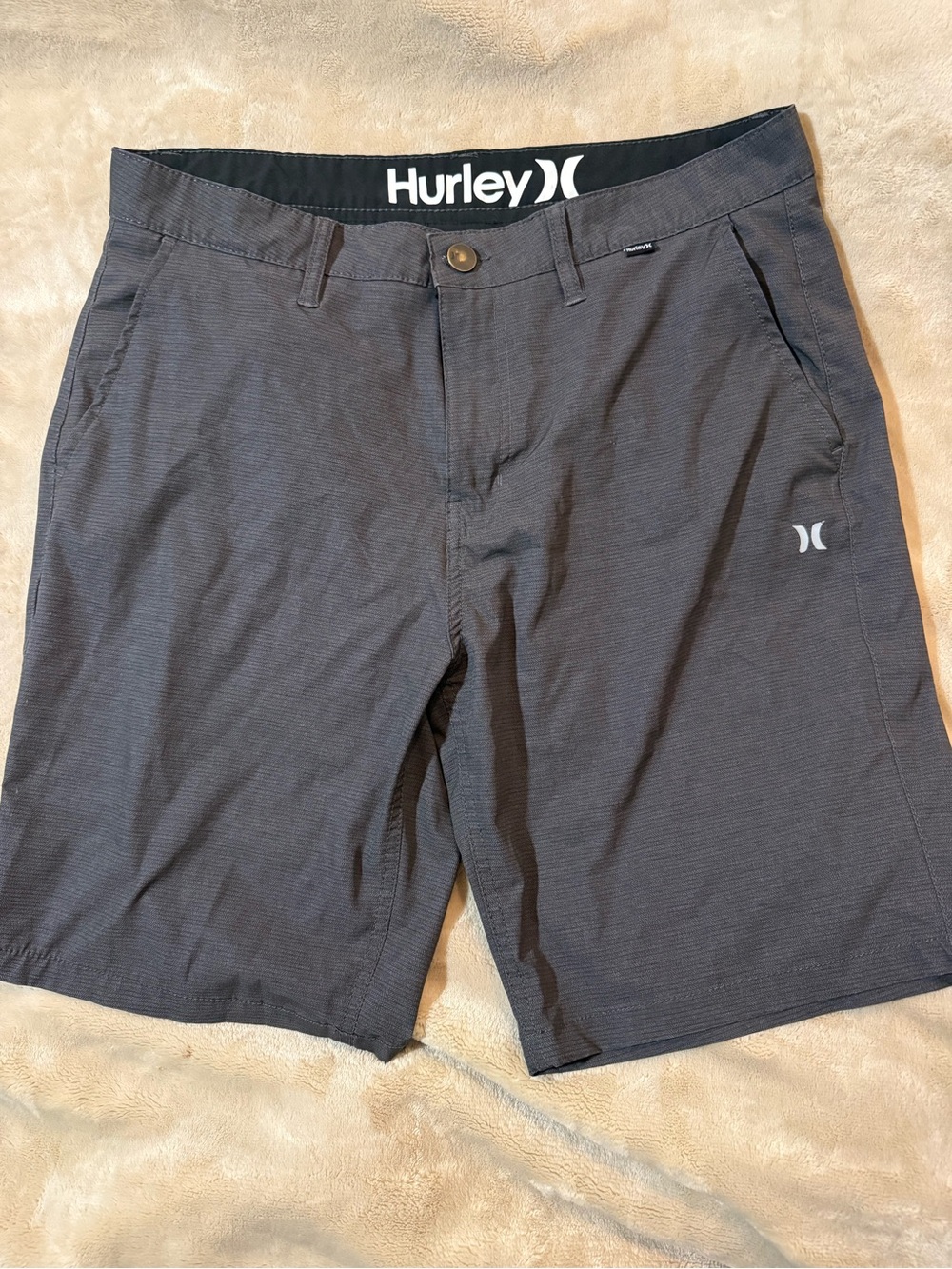 Hurley Men’s Gray Hybrid Performance Shorts Size 34